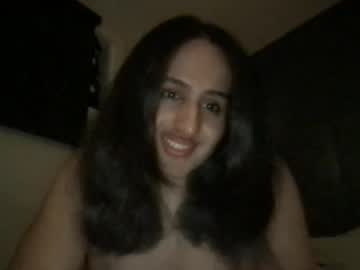 Petitepersian18 Chaturbate stream image from March 24, 2025