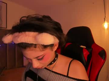 Kitty_Gang Chaturbate stream image from March 24, 2025