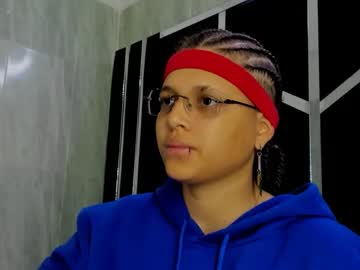 Michell_Rs Chaturbate stream image from March 24, 2025