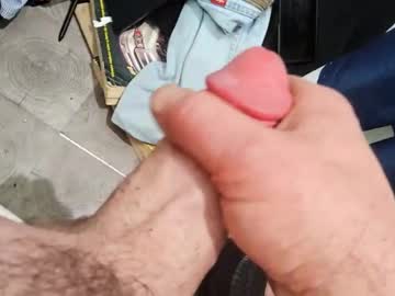 Tossmysalad20 Chaturbate stream image from March 24, 2025