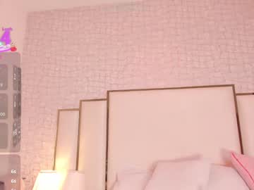 Victoriaa_Millers Chaturbate stream image from March 24, 2025