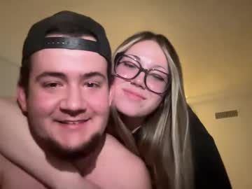 Daddyandmommyslut Chaturbate stream image from March 24, 2025