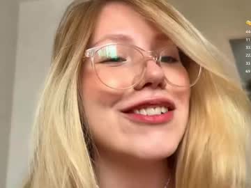Horney_Audrey Chaturbate stream image from March 24, 2025