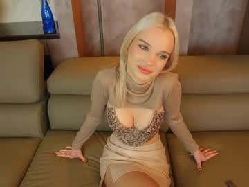 Gladyshankins Chaturbate stream image from March 24, 2025
