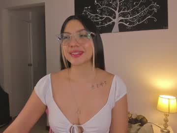 H3y_Mia3 Chaturbate stream image from March 24, 2025