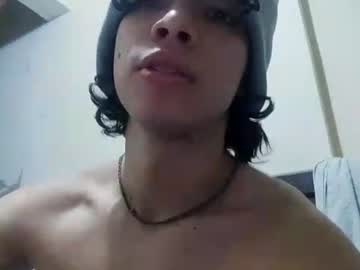 Herlw Chaturbate stream image from March 24, 2025