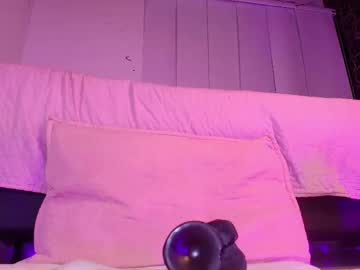 Muriel_Belovv Chaturbate stream image from March 24, 2025