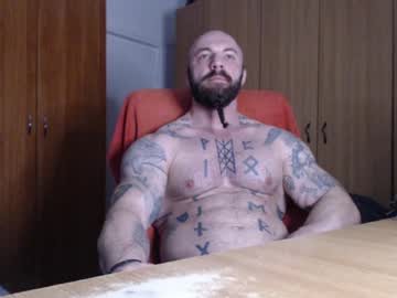 Strongivan Chaturbate stream image from March 24, 2025