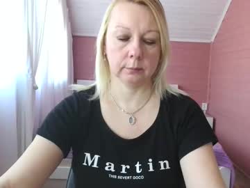 Forever_Smilex Chaturbate stream image from March 24, 2025
