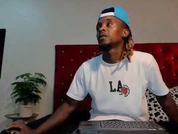 Looganx Chaturbate stream image from March 24, 2025