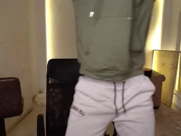 Maxkaiden Chaturbate stream image from March 24, 2025