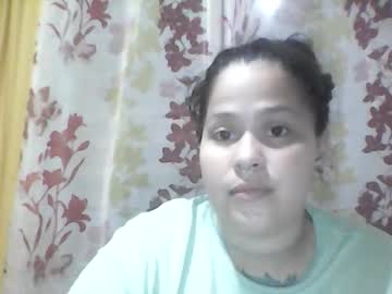 Xeveticarica Chaturbate stream image from March 24, 2025