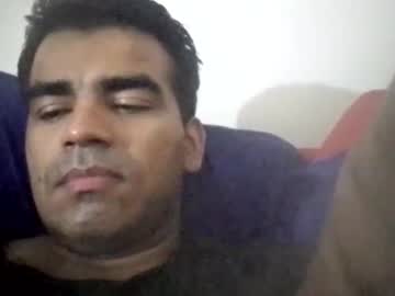 Learnmove Chaturbate stream image from March 24, 2025