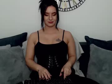 Evvadomme Chaturbate stream image from March 24, 2025