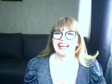 Vanessa_Vv Chaturbate stream image from March 24, 2025
