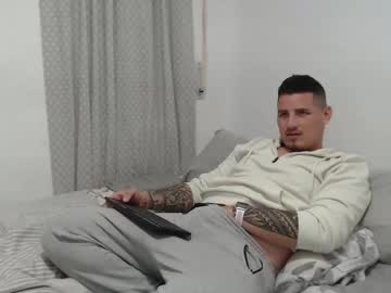 Danielmilan Chaturbate stream image from March 24, 2025