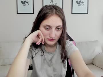 Kommunelifoxi Chaturbate stream image from March 24, 2025