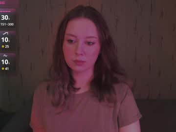 Miranadevl Chaturbate stream image from March 24, 2025