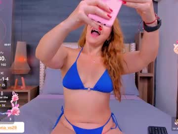 01victoria Chaturbate stream image from March 24, 2025