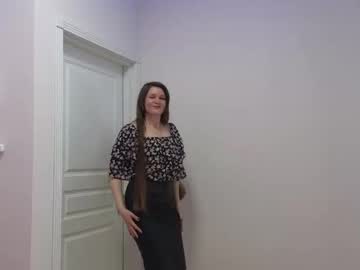 Ariagrays Chaturbate stream image from March 24, 2025