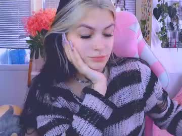 Jelyaa Chaturbate stream image from March 24, 2025
