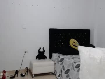 Venus_Menoza Chaturbate stream image from March 24, 2025