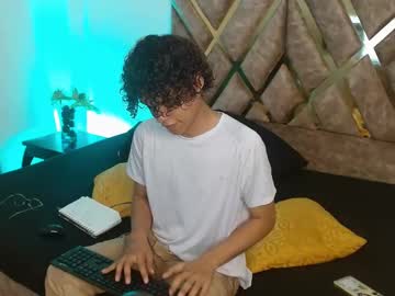 Nickolas_Moon Chaturbate stream image from March 24, 2025