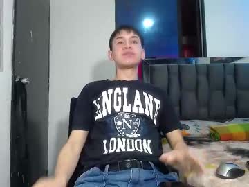 Twink_Daren Chaturbate stream image from March 24, 2025