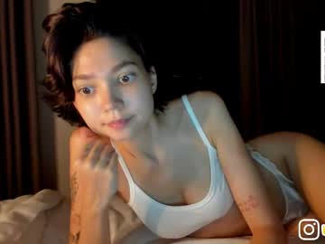 Bzzzme Chaturbate stream image from March 24, 2025