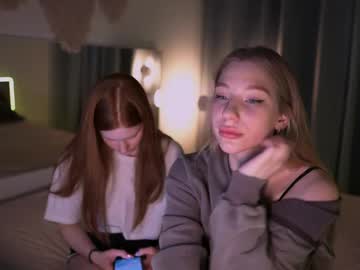 Fiamoor Chaturbate stream image from March 24, 2025