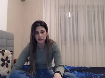 Britneyhopee Chaturbate stream image from March 24, 2025