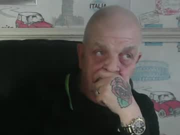 Fuckdog371666 Chaturbate stream image from March 24, 2025