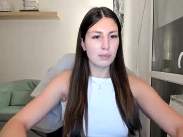 Nadiaa06 Chaturbate stream image from March 24, 2025