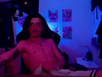 Smokechains Chaturbate stream image from March 24, 2025