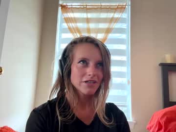 Tiffanydove Chaturbate stream image from March 24, 2025