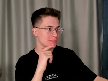 Bussy_Pretzel Chaturbate stream image from March 24, 2025