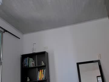 Juli_Hairy Chaturbate stream image from March 24, 2025