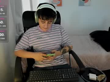 Archiee_13 Chaturbate stream image from March 24, 2025