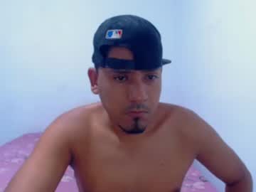 Arioros03 Chaturbate stream image from March 24, 2025