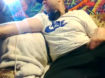 Wundrsword33 Chaturbate stream image from March 24, 2025