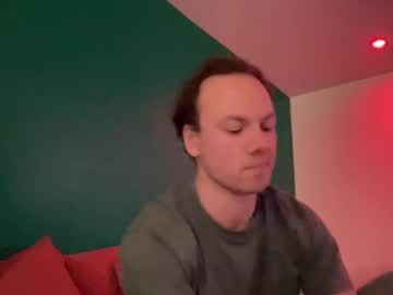 Yournoahbloom Chaturbate stream image from March 24, 2025