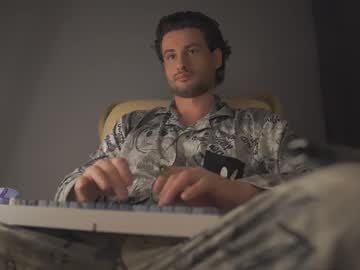 Double_Luckystrike Chaturbate stream image from March 24, 2025
