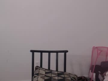 Dumlala Chaturbate stream image from March 25, 2025