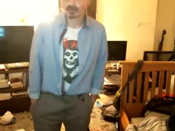 Alandcxxx Chaturbate stream image from March 25, 2025