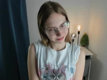 Chillichi Chaturbate stream image from March 25, 2025