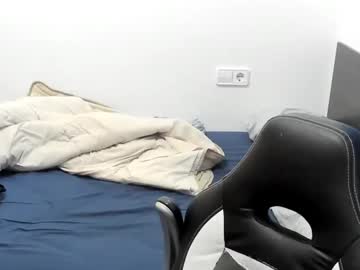 Alexxx__35 Chaturbate stream image from March 25, 2025