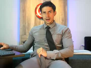 Andrew_Elliot Chaturbate stream image from March 25, 2025