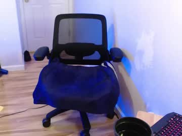 Ashbashgirl Chaturbate stream image from March 25, 2025