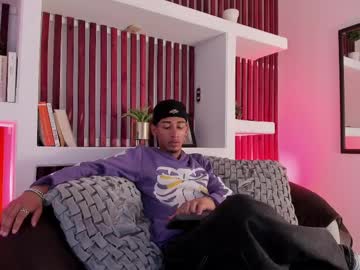 Leoncreed Chaturbate stream image from March 25, 2025