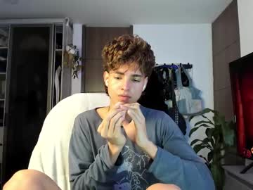 Santy_Kitty Chaturbate stream image from March 25, 2025